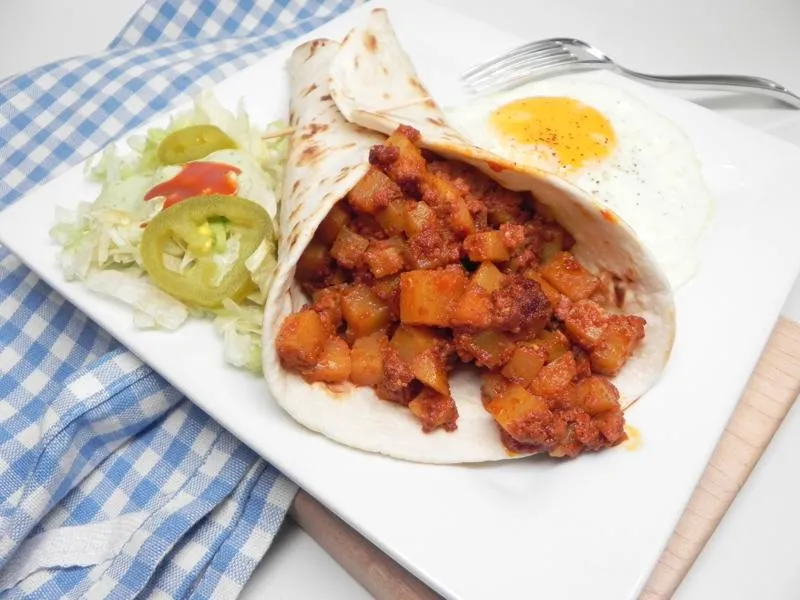 Burritos com Chouriço Mexicano e Batatas
