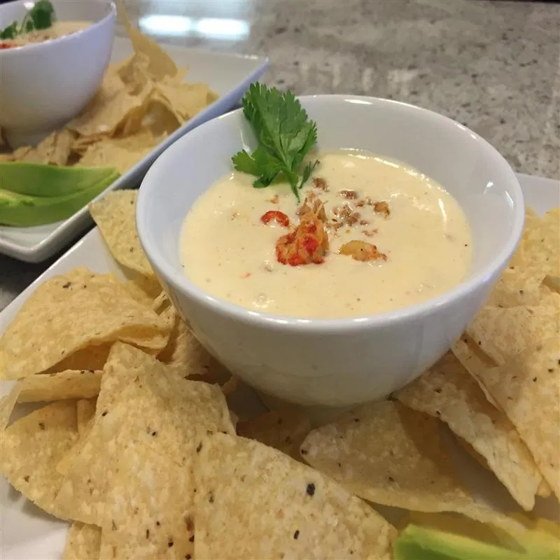 Lagostins Chile Con Queso