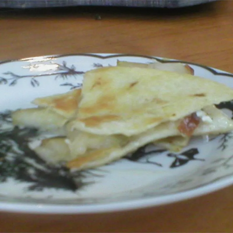 Quesadillas de pera e brie