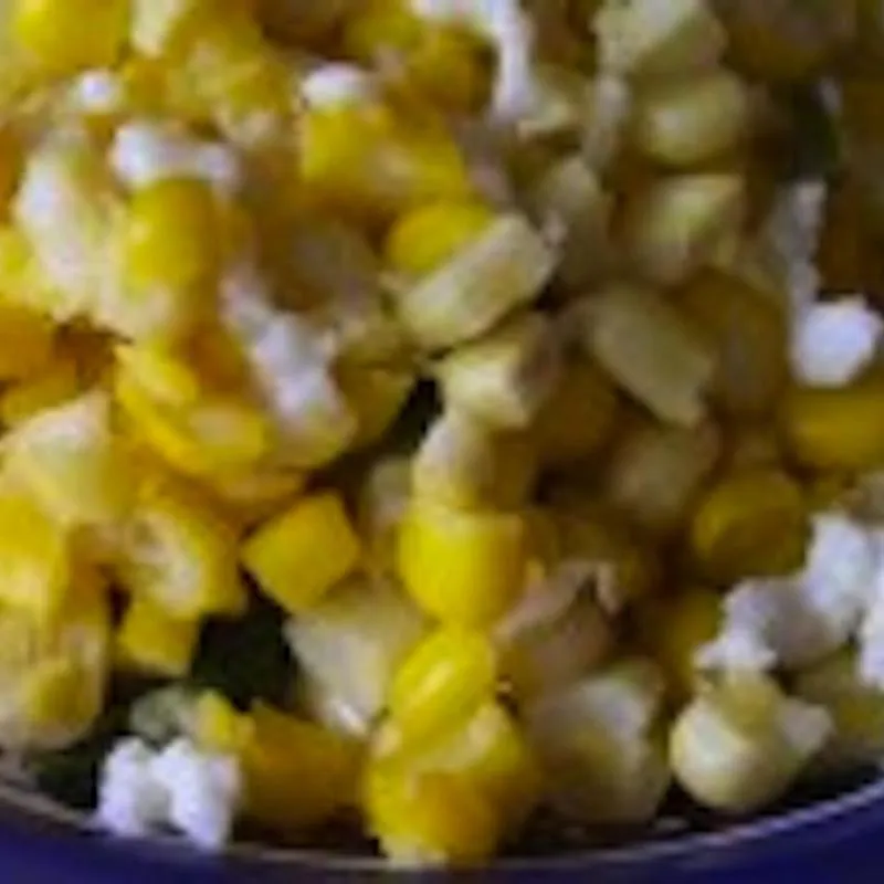 Salada de milho com especiarias (esquites)