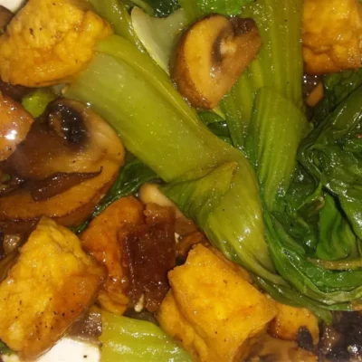 Bok Choy Chinês com Molho de Cogumelos