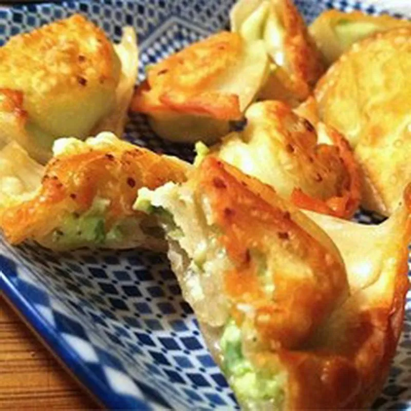 Khanom Jeeb (bolinhos de porco e camarão)