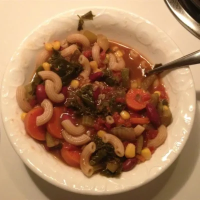 Minestrone vegetariano de fogão lento