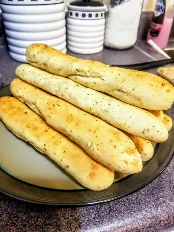 Pão de Parmesão com Ervas