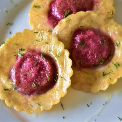 Ravioli de Beterraba e Queijo de Cabra