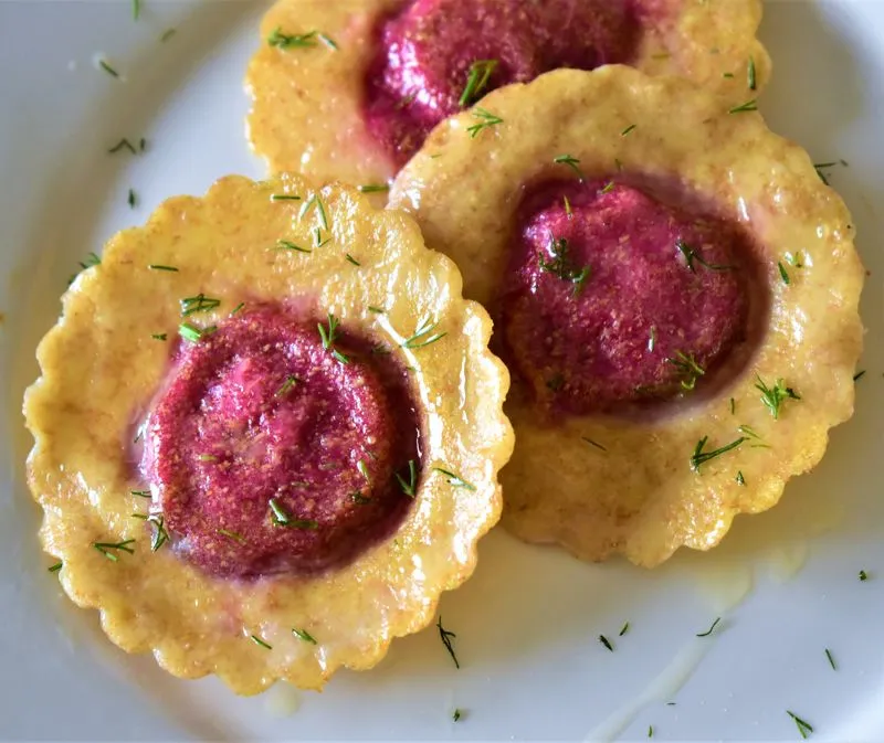 Ravioli de Beterraba e Queijo de Cabra