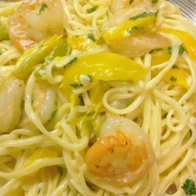Linguine de camarão delicioso camarão