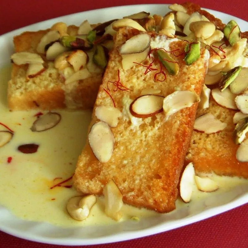 Shahi Tukra (pudim de pão indiano)