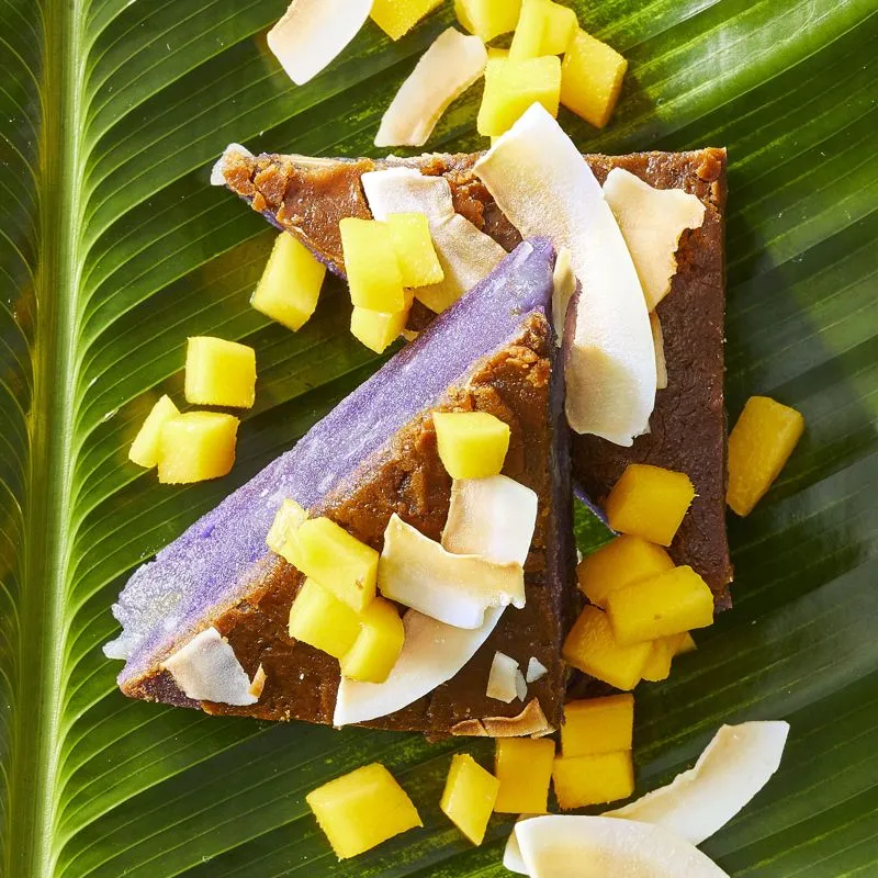 Inhame roxo e coco Mochi (Ube Bibingka)
