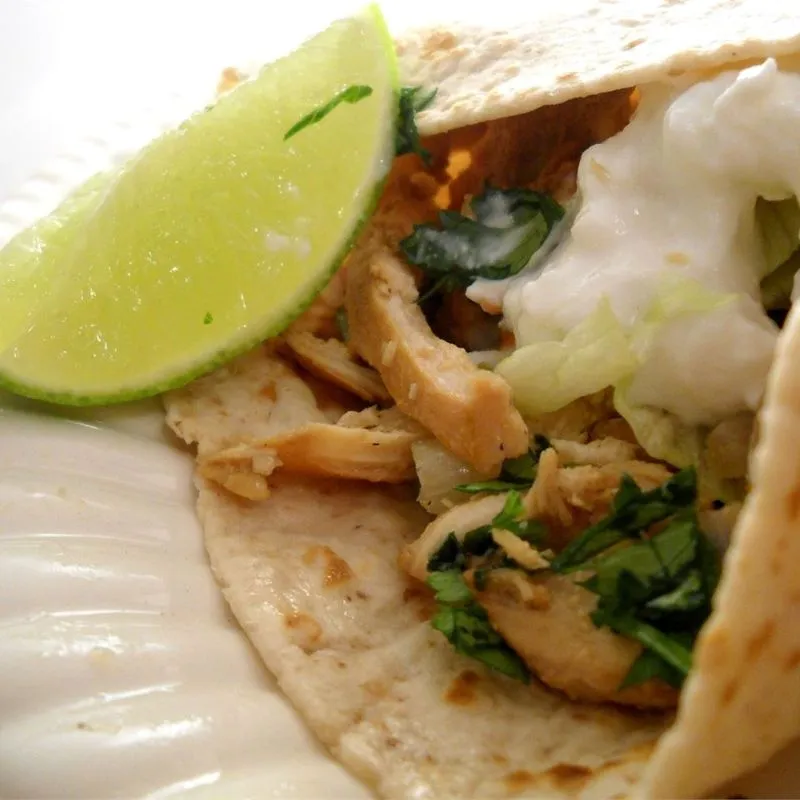 Salada De Coentro De Frango