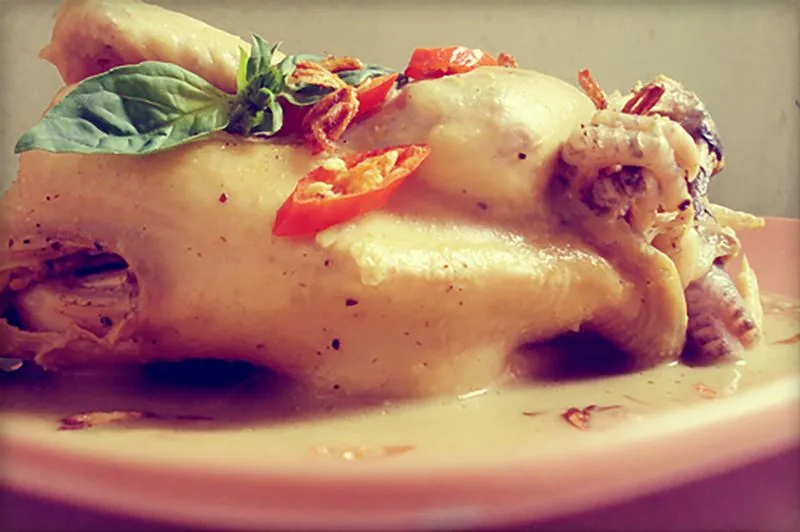 Opor Ayam (Frango com Leite de Coco)