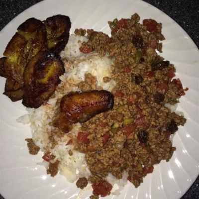 Picadillo clássico de estilo cubano