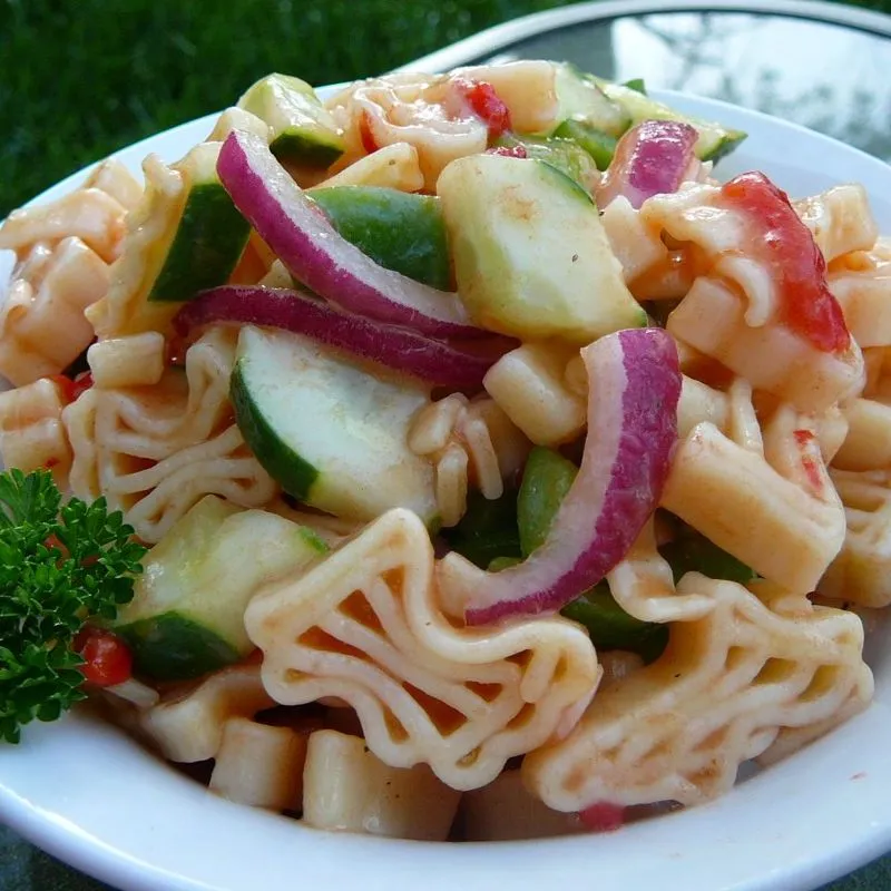Salada de macarrão agridoce