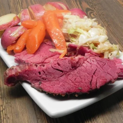 Banquete Irlandês de Corned Beef