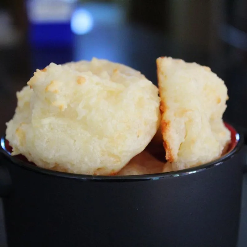 Pão de Queijo Crocante Brasileiro