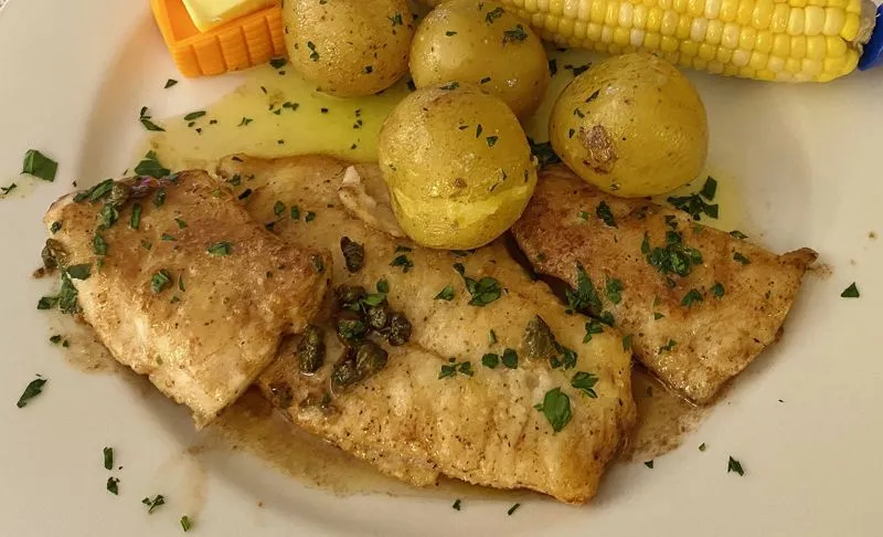 Sole Meuniere (linguado com molho de manteiga de limão)