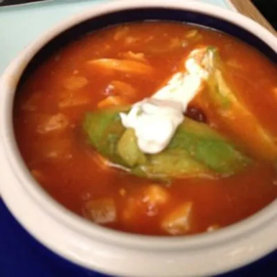 Sopa de Tortilla Mexicana Fácil