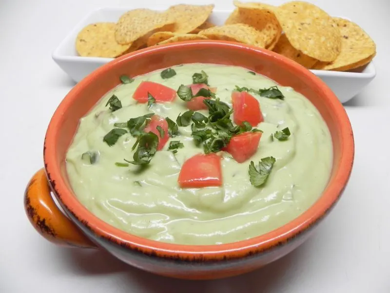 Sopa fria de guacamole