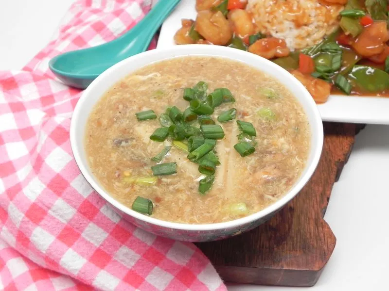 Sopa quente e azeda caseira