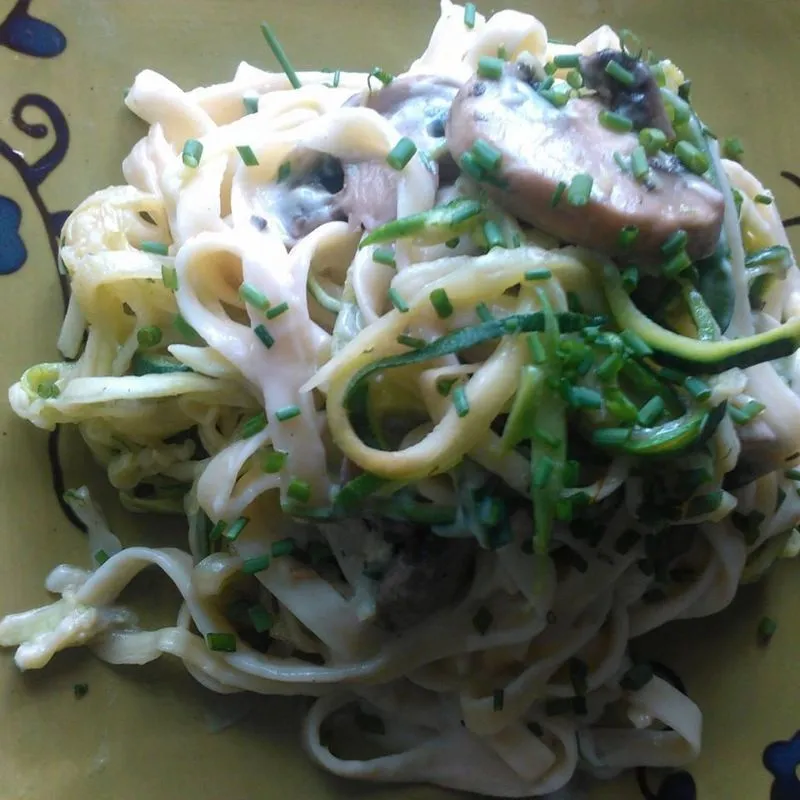 Abobrinha Linguine Alfredo