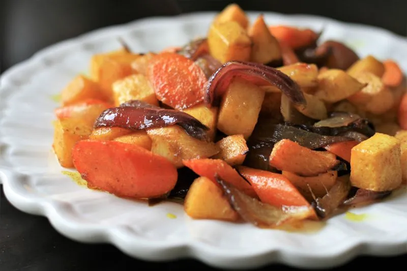 Assado de Vegetais de Raiz