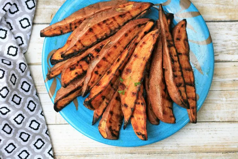 Fatias de batata doce grelhada