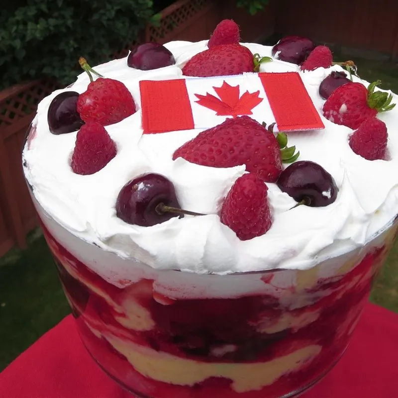 Canadá Dia Três Berry Trifle