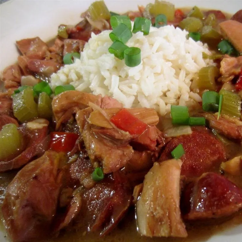 Gumbo de Frango e Salsicha Sem Glúten