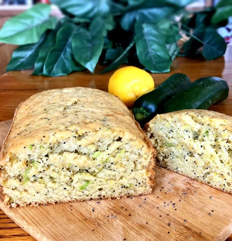 Pão de Abobrinha com Semente de Papoula Limão
