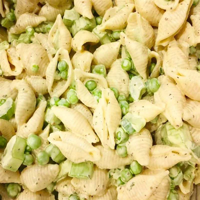 Salada de macarrão amish sem ovo