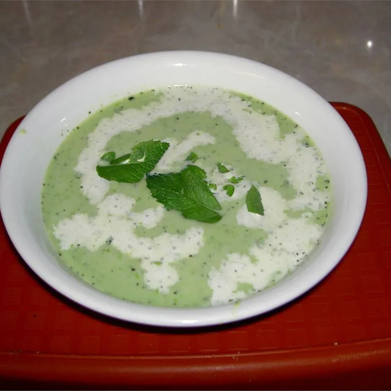Sopa de Ervilha Verde e Menta