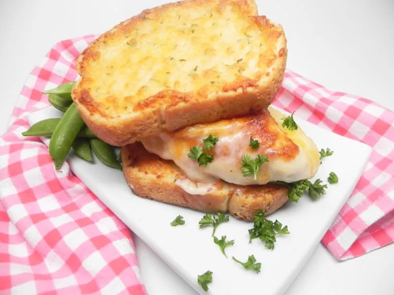 Torrada de Frango com queijo